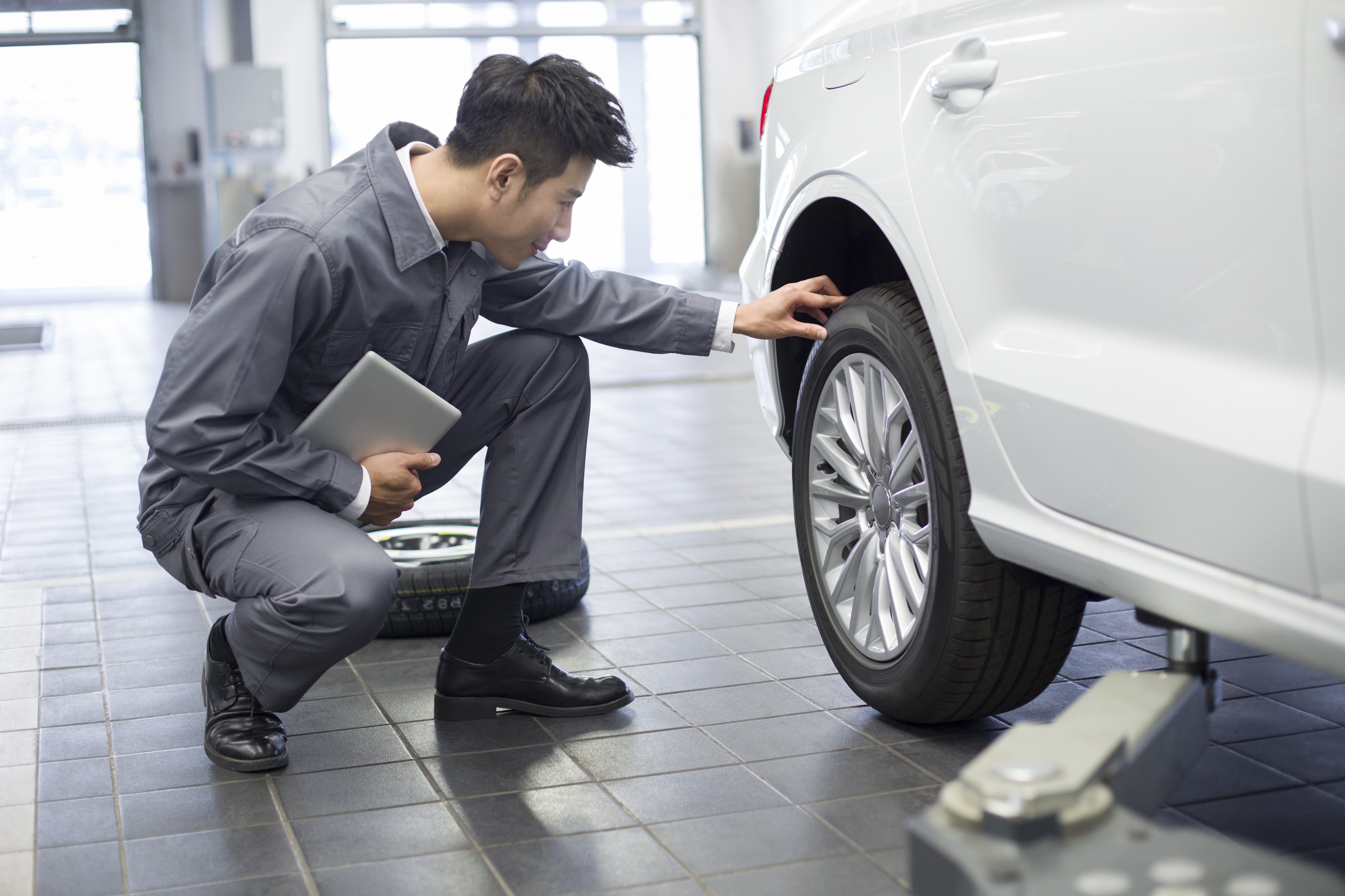 Tyre Safety Checklist Before a Road Trip 